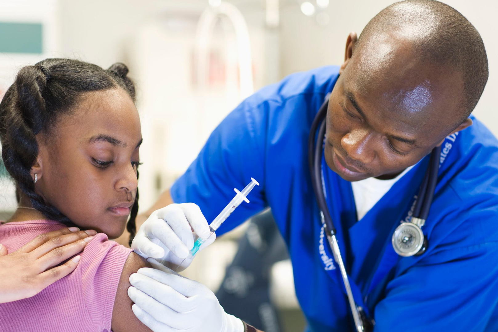 Me заболевание. Вакцинация детей Кении. Covid vaccination Kids.